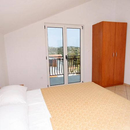 Apartments By The Sea Grebastica, Sibenik - 4881 Baselovici Cameră foto