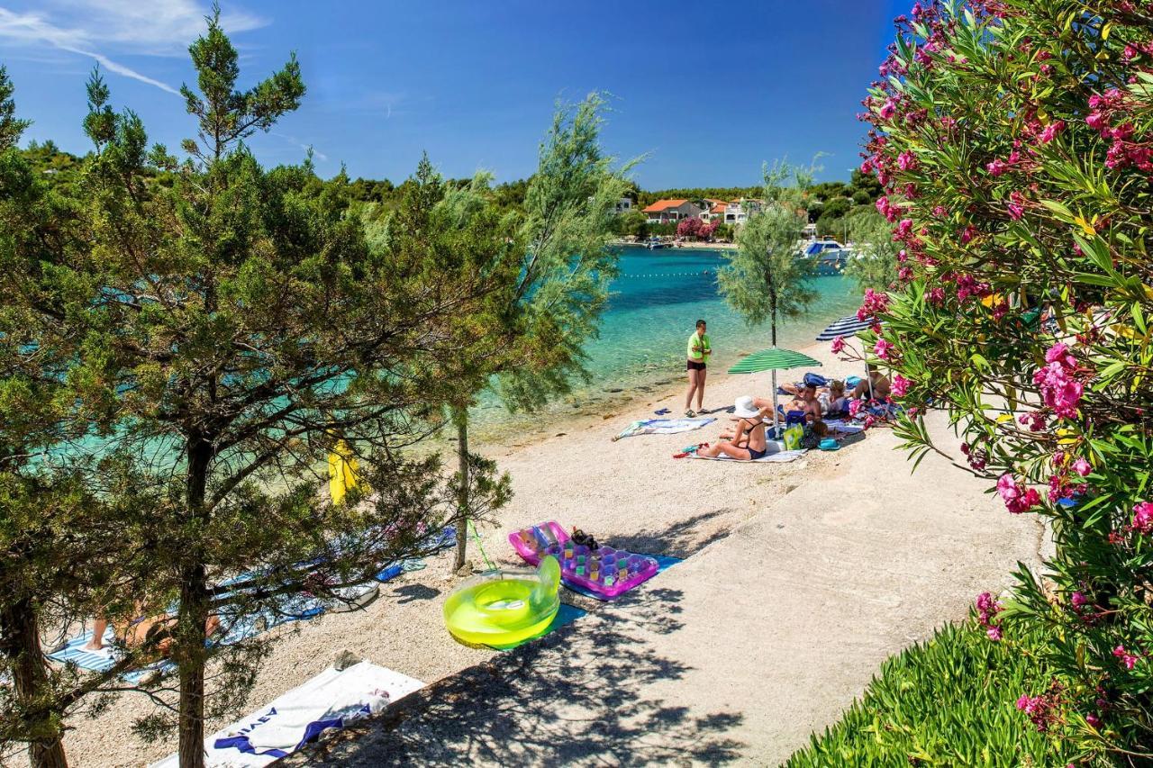 Apartments By The Sea Grebastica, Sibenik - 4881 Baselovici Exterior foto