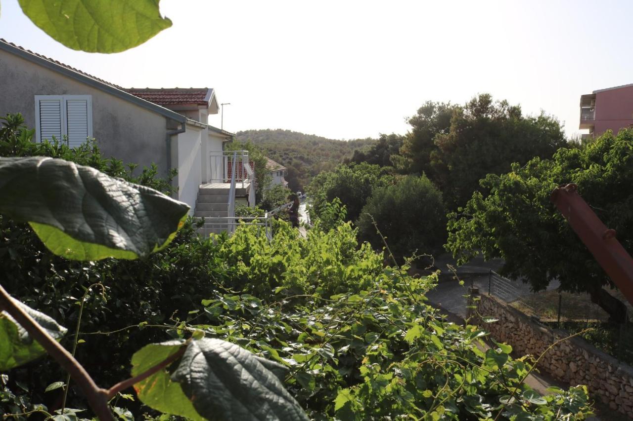 Apartments By The Sea Grebastica, Sibenik - 4881 Baselovici Exterior foto