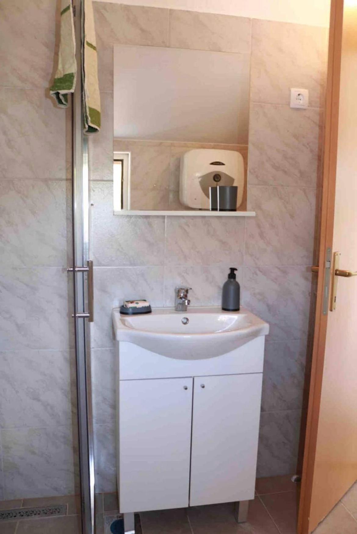 Apartments By The Sea Grebastica, Sibenik - 4881 Baselovici Cameră foto