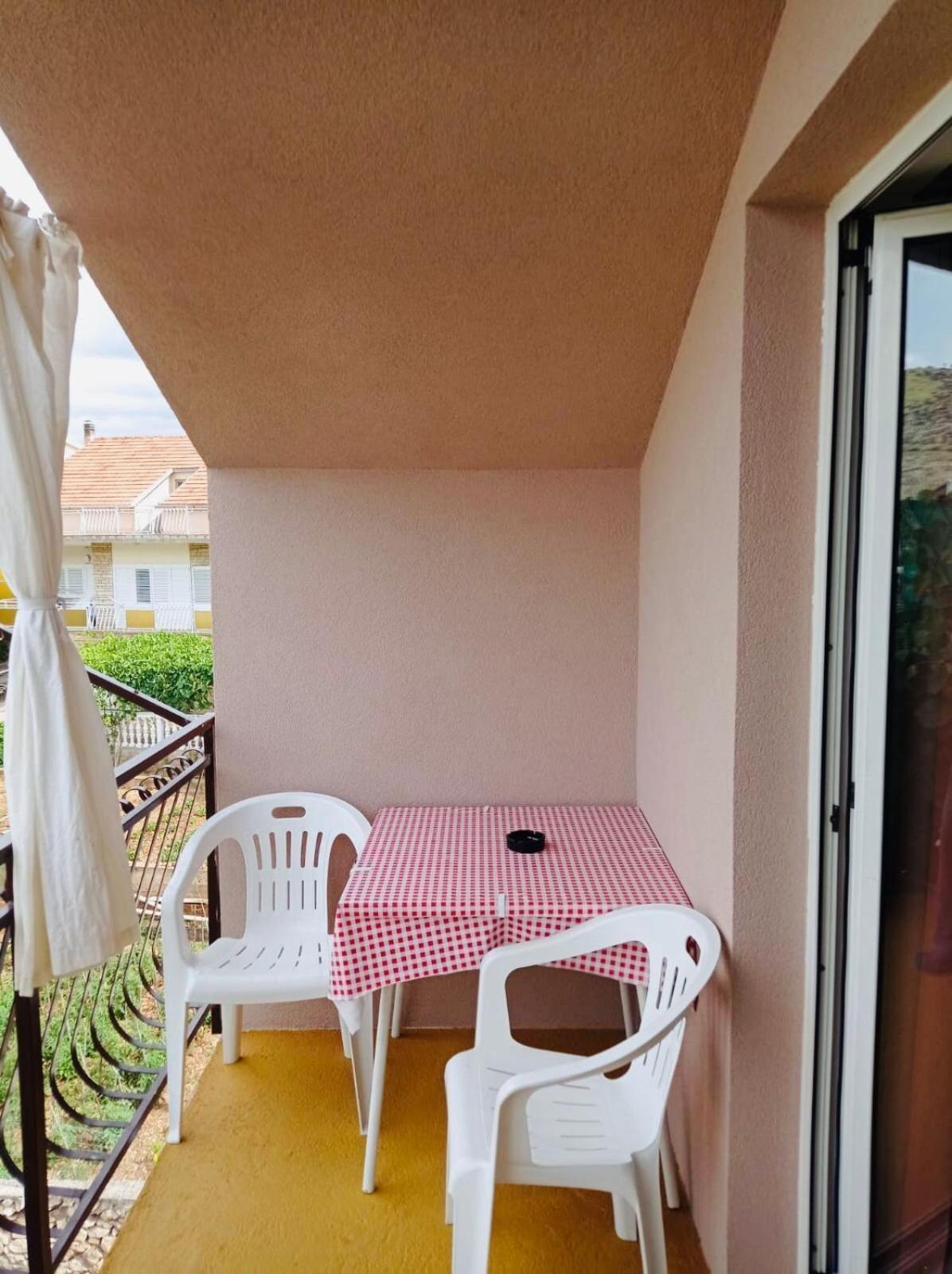 Apartments By The Sea Grebastica, Sibenik - 4881 Baselovici Exterior foto